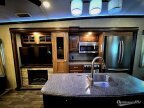 Thumbnail Photo 3 for 2017 Keystone Montana 3721RL