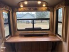Thumbnail Photo 5 for 2017 Keystone Montana 3661RL
