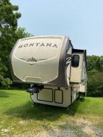 Thumbnail Photo 2 for 2017 Keystone Montana 3721RL