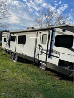 Thumbnail Photo 4 for 2017 Keystone Outback