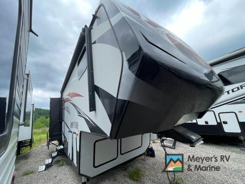 2017 Keystone Raptor