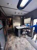 Thumbnail Photo 4 for 2017 Keystone Sprinter