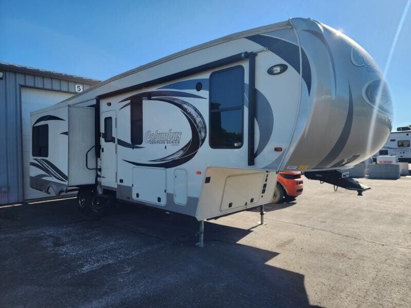 2017 Palomino Columbus