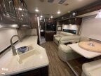 Thumbnail Photo 3 for 2017 Thor Miramar 37.1
