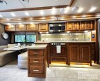 Thumbnail Photo 5 for 2017 Tiffin Phaeton