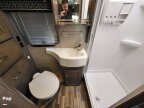 Thumbnail Photo 5 for 2017 Winnebago Fuse