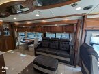 Thumbnail Photo 4 for 2017 Winnebago Grand Tour