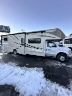 Thumbnail Photo 4 for 2017 Winnebago Spirit 31D