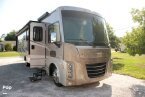 Thumbnail Photo 4 for 2017 Winnebago Sunova