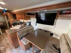 Thumbnail Photo 4 for 2017 Winnebago Sunstar
