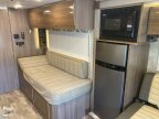 Thumbnail Photo 6 for 2017 Winnebago Trend