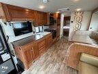 Thumbnail Photo 4 for 2017 Winnebago Vista