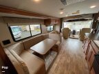 Thumbnail Photo 6 for 2017 Winnebago Vista