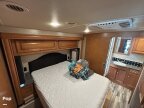 Thumbnail Photo 2 for 2017 Winnebago Vista