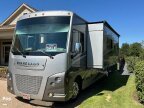 Thumbnail Photo 3 for 2017 Winnebago Vista