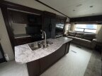 Thumbnail Photo 5 for 2017 Winnebago Voyage