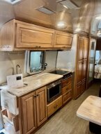 Thumbnail Photo 5 for 2018 Airstream Classic