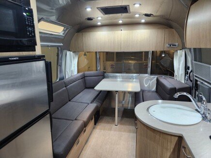 Photo 1 for 2018 Airstream Flying Cloud
