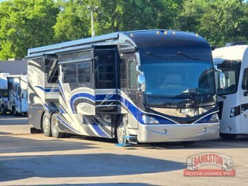 2018 American Coach Revolution LE 42Q