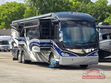2018 American Coach Revolution LE 42Q