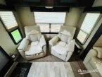 Thumbnail Photo 6 for 2018 Coachmen Apex