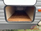 Thumbnail Photo 2 for 2018 Coachmen Catalina