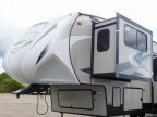 Thumbnail Photo 4 for 2018 Coachmen Chaparral