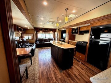 2018 Coachmen Chaparral Lite