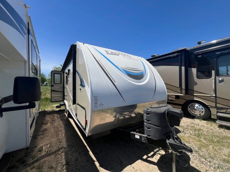 2018 Coachmen Freedom Express
