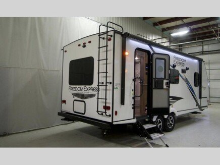 Photo 1 for 2018 Coachmen Freedom Express