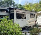 Thumbnail Photo 3 for 2018 Coachmen Leprechaun