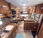 Thumbnail Photo 4 for 2018 Coachmen Leprechaun 260RS