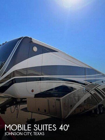 2018 DRV Mobile Suites