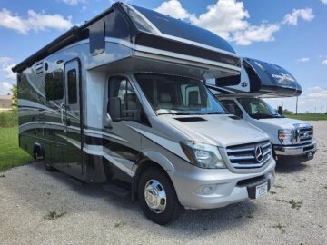 New 2018 Dynamax Isata 24FW