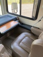 Thumbnail Photo 3 for 2018 Fleetwood Bounder 36H