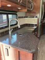 Thumbnail Photo 6 for 2018 Fleetwood Bounder 36H