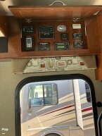 Thumbnail Photo 5 for 2018 Fleetwood Bounder 36H