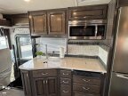 Thumbnail Photo 2 for 2018 Fleetwood Bounder 35K