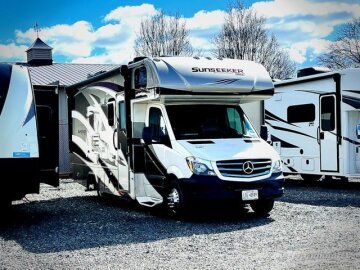 2018 Forest River Sunseeker 2400W