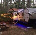 Thumbnail Photo 5 for 2018 Forest River Wildwood 27REI