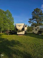 Thumbnail Photo 3 for 2018 Heartland Bighorn