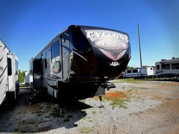 2018 Heartland Cyclone CY 4005