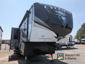 2018 Heartland Cyclone CY 4005