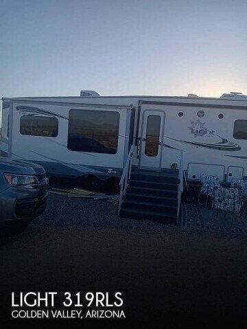 2018 Highland Ridge Light 319RLS