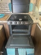 Thumbnail Photo 5 for 2018 JAYCO Greyhawk