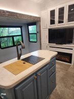 Thumbnail Photo 3 for 2018 JAYCO North Point
