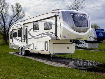 Photo 1 for 2018 JAYCO Pinnacle