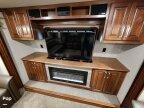 Thumbnail Photo 6 for 2018 Keystone Alpine 3700FL