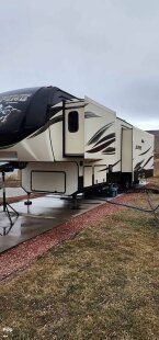 Thumbnail Photo 2 for 2018 Keystone Alpine