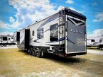 Thumbnail Photo 2 for 2018 Keystone Fuzion 417